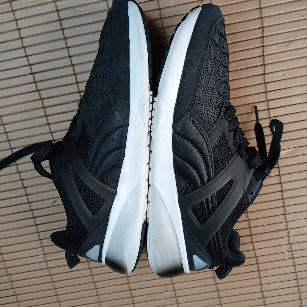 Puma Arial womens Size 7.5 Black/White Casual Running Shoes 4600001033. 314pm